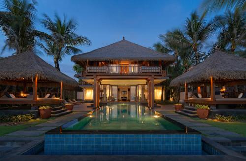 3 bedrooms, 5 beds