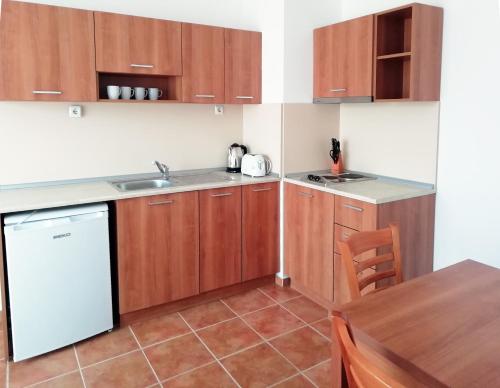 Apart Hotel Kasandra - image 2
