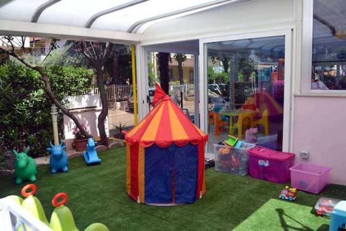 HOTEL TRE ROSE Riccione Italy