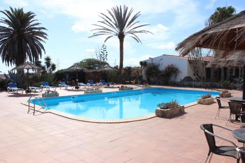  Rustic 1-Bed Bungalow in Parque Holandes in La Oliva