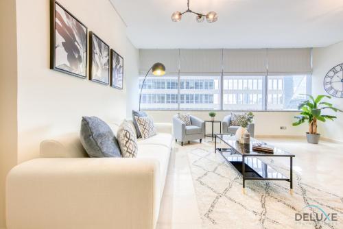 Holiday Rate Chic 1BR with Balcony in Prime Spot BY Deluxe Holiday Homes, Dubaj (fotografie 8)