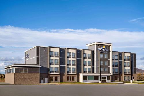 Microtel Inn & Suites by Wyndham Antigonish - Hotel