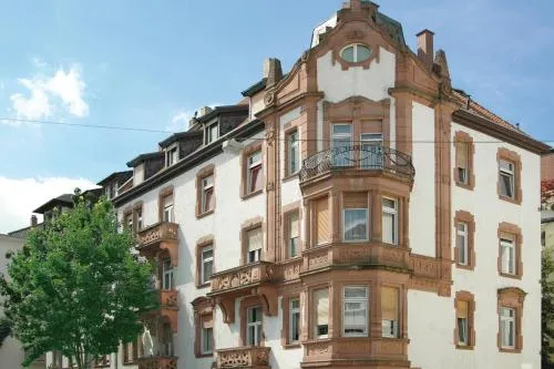 BudgetRooms - souterrain-private rooms & kitchen in Mannheim, Deutschland