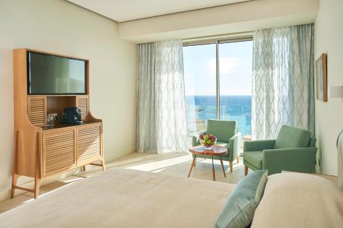 ทัศนียภาพ, ซันไรส์ เจด - สำหรับผู้ใหญ่เท่านั้น (Sunrise Jade - Adults Only) in โพรทาราส