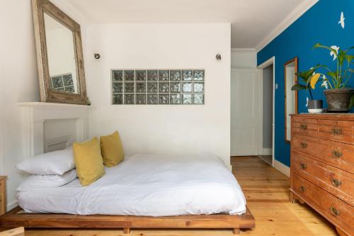 GuestReady - Vibrant Garden flat in Kemptown Village - 100m to beach
