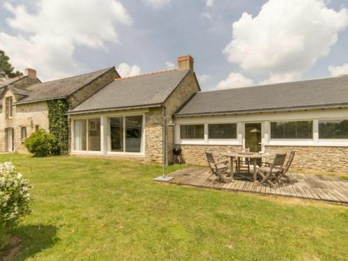 Gîte Missillac, 4 pièces, 6 personnes - FR-1-306-1109 gîte à louer Izernac