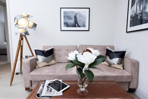 Beautiful 2BR flat with free parking in West London, Londýn (fotografie 3)
