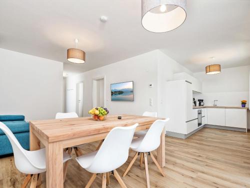  Apartment Deutschbauer - FAK100 by Interhome in Egg am Faaker See