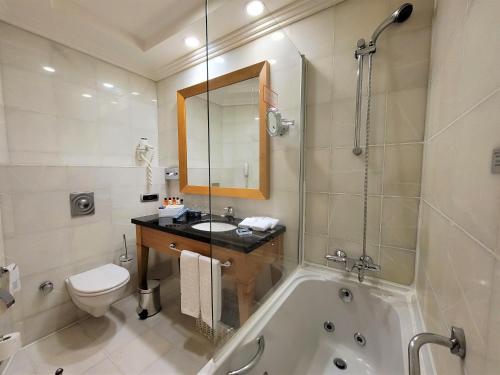 330910189 Wyndham Grand Izmir Ozdilek Thermal & Spa