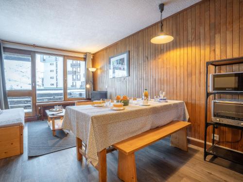 Apartment Le Grand Tichot A et B-2 by Interhome in Tignes
