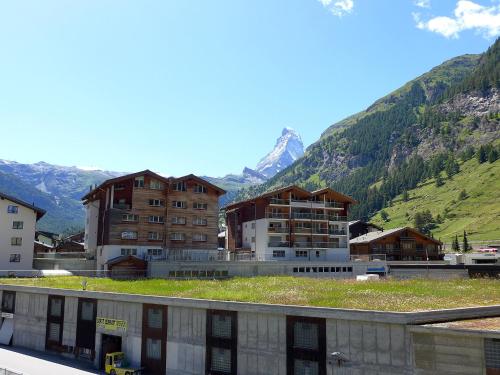 Apartment Les Violettes by Interhome Zermatt