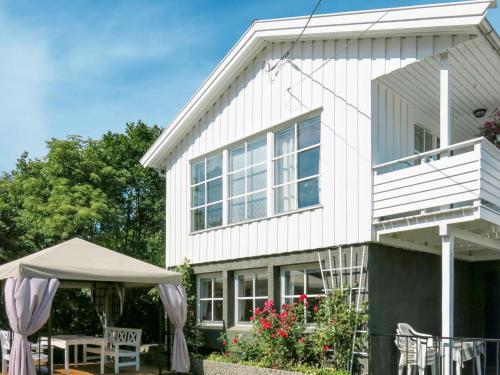 Apartment Grønsfjord - SOW418 by Interhome