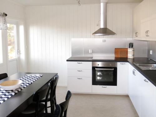Holiday Home Solsvika by Interhome in Лаєрвік