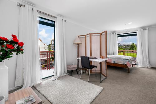 Harbourside Haven - Whangaparāoa Studio Apartment