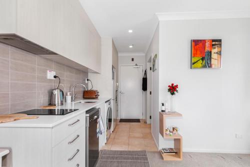 Harbourside Haven - Whangaparāoa Studio Apartment