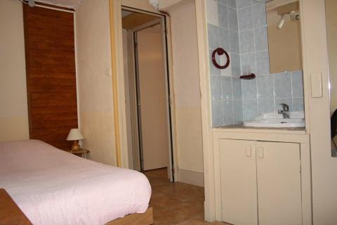 1 twin bed
