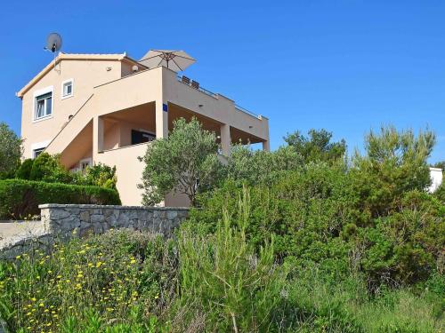  Holiday Home Rogac in Rogač