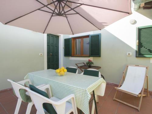  Locazione Turistica Villa Nicodemi - Casina - Cottage, Pension in Marina di Massa