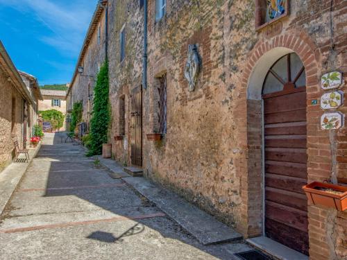 B&B Cetinale - Apartment La Ginestra by Interhome - Bed and Breakfast Cetinale