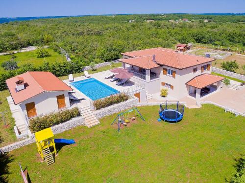 Villa Lucija by Interhome - Accommodation - Raša