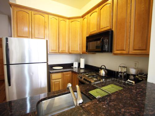 Apartment Douglas-1 - image 11