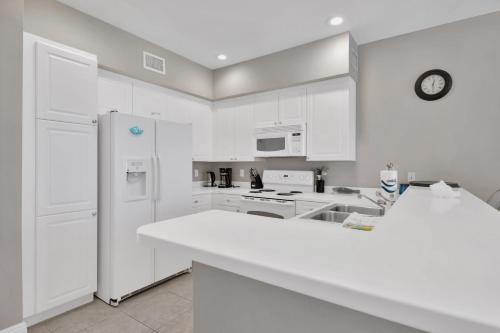 Private Townhouse with Gym Access & Free Dolphin Cruise