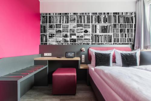 SMARTY Cologne Dom Hotel - Boardinghouse - KONTAKTLOSER SELF CHECK-IN