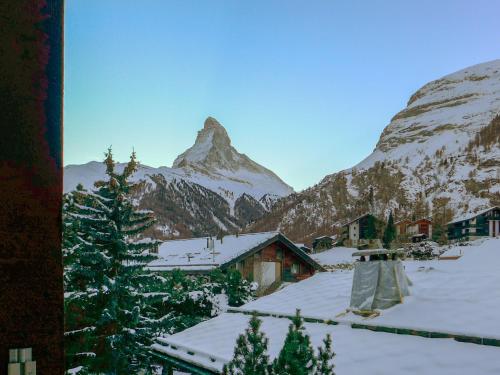 Apartment Haus Rollin by Interhome in Zermatt, Schweiz