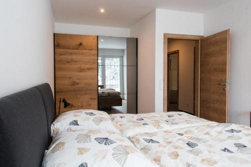 Ferienwohnung Bergsonne mit Sonnenbalkon und Tiefgaragen Parkplatz in Bad Ischl, Österreich