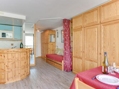 Studio Palafour - Le Lac-2 by Interhome near Le Brasero