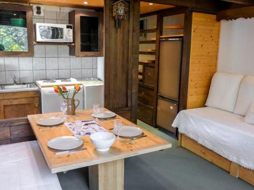 Apartment Grand Roc-4 by Interhome in อาร์ฌองติเย