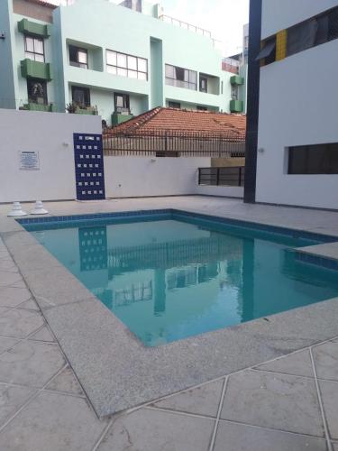 1/4, Barra, piscina