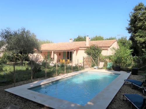 Holiday Home Le chant des Cigales gîte à louer Eyragues