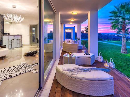  Villa Black Pearl in Kalathas