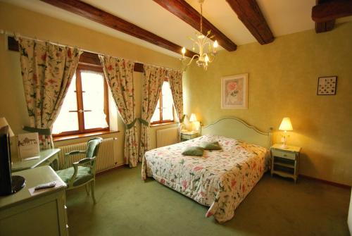 1 queen bed