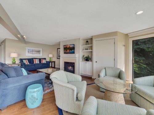 101 Edgewater Inn in Charlevoix, USA