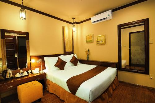 room detail thumbnail 0