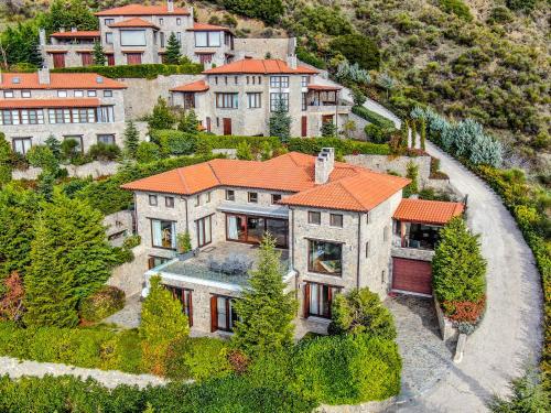 Winterfell Estate - Accommodation - Arachova