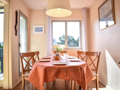 Apartment Les Terrasses de Tourgeville-3 by Interhome