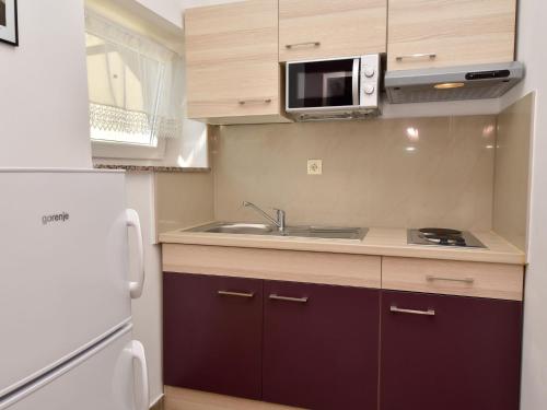 Holiday Home Ana-2 by Interhome in 奧布羅瓦茨