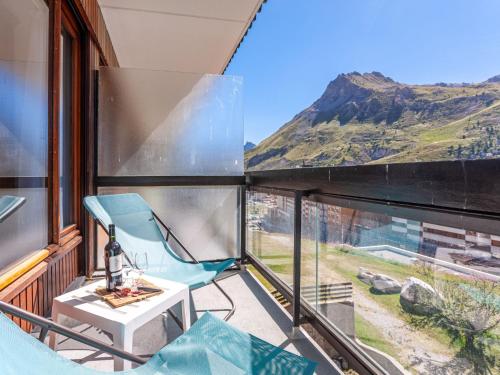 Apartment Le Bec Rouge - Le Lac-7 by Interhome in Tignes