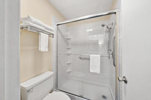 Jonathan Creek Inn and Villas - image 4