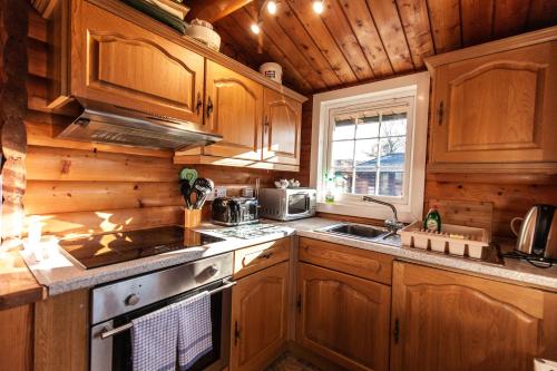 Spacious 3 Bed Log Cabin in Snowdonia Mountains in Trawsfynydd