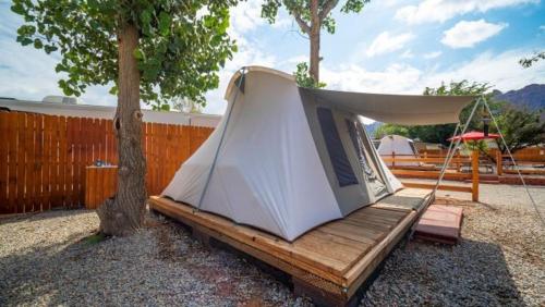 FunStays Glamping Setup Tent in RV Park #2 OK-T2 — Hotel in Moab (UT)