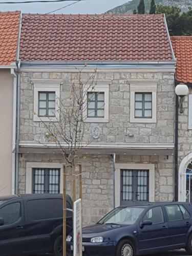 . Kamena kuća-Stone house
