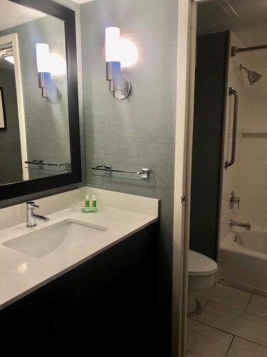 Holiday Inn Youngstown-South - Boardman, an IHG Hotel