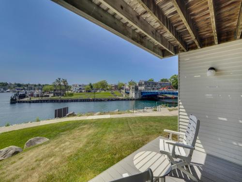 115 Edgewater Inn in Charlevoix, USA