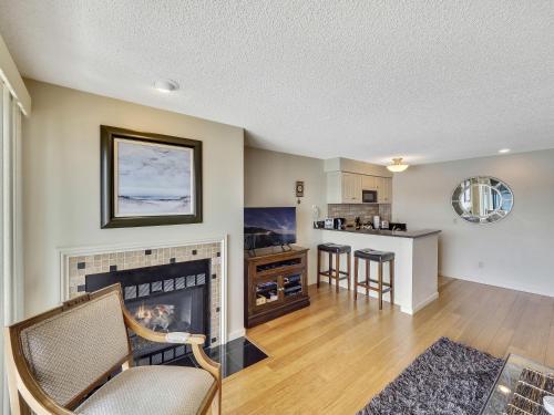 225 Edgewater Inn in Charlevoix, USA