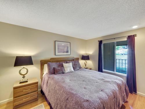 225 Edgewater Inn in Charlevoix, USA