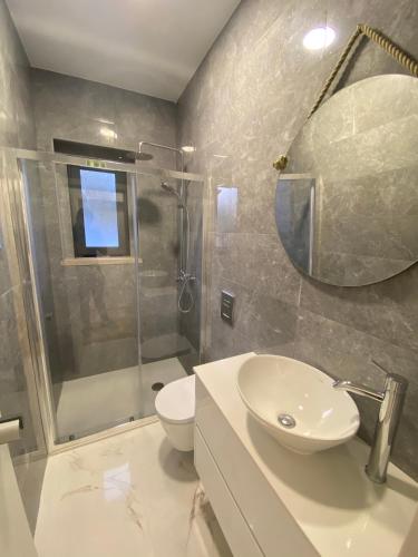 ห้องน้ำ, Sol Rio De Alverca in วิลา ฟรองโค เดอ ซีลา